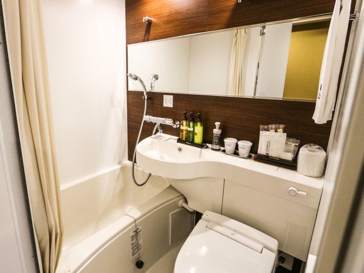 HOTEL LiVEMAX Fukuyama Ekimae Eksteriør billede